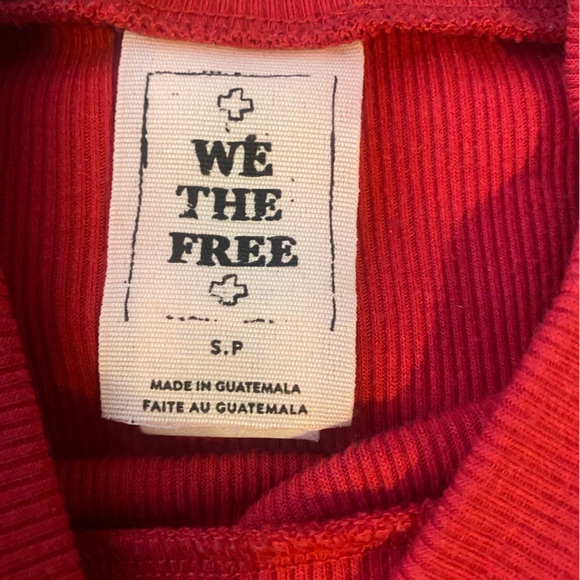 Free People - Mock Neck Side Snap Shirt Red/Pink Ribbed and fitted - Picture 2 of 4